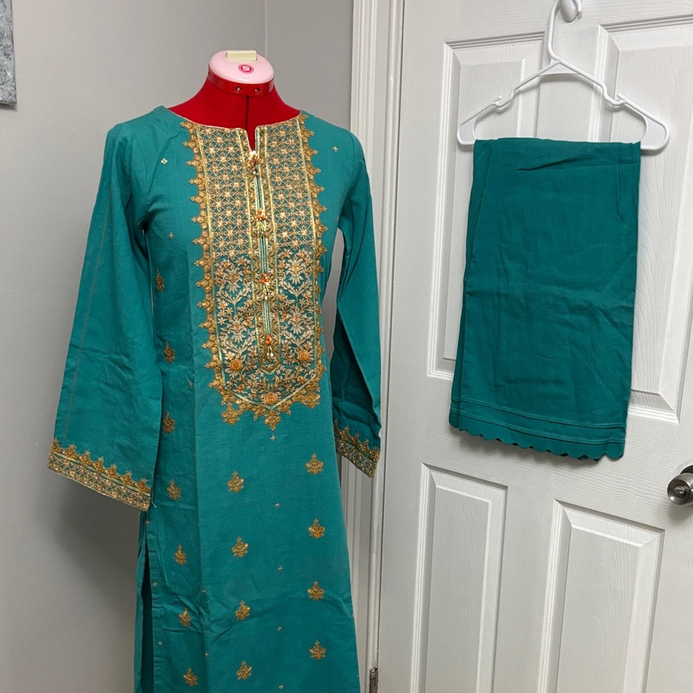 Teal Embroidered Kurta Set with Gold Threadwork
